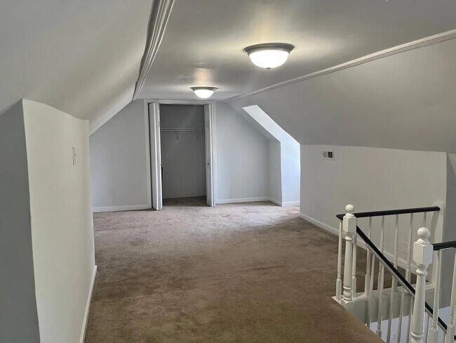 Building Photo - 3912 Alma Ave