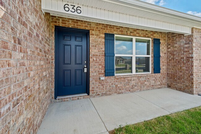 Foto del edificio - Beautiful 3 Bedroom in Lowell!