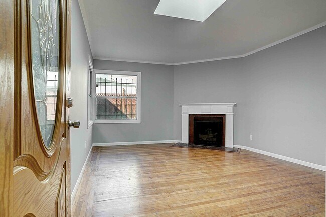 Building Photo - 3049 Berlin way