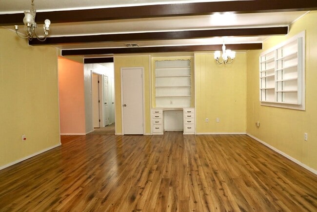 Building Photo - 3420 Fairlane Ave