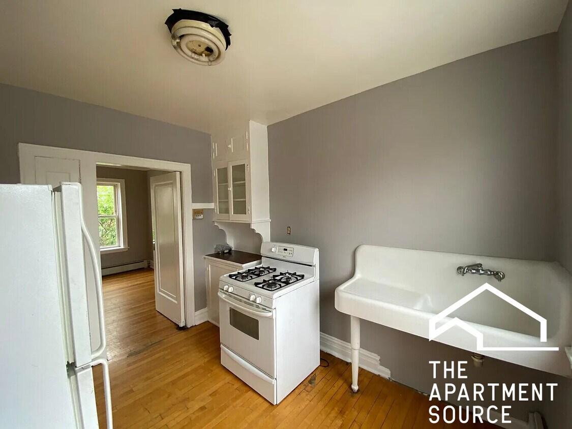 Primary Photo - 5218 W Crystal St