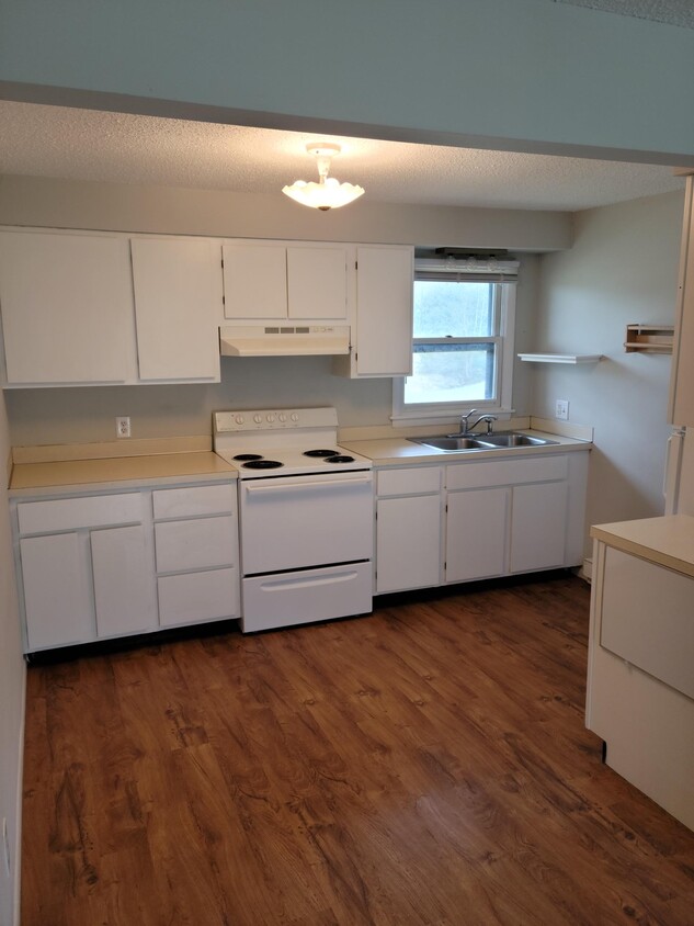 Foto principal - 6444 Cedar Run Rd