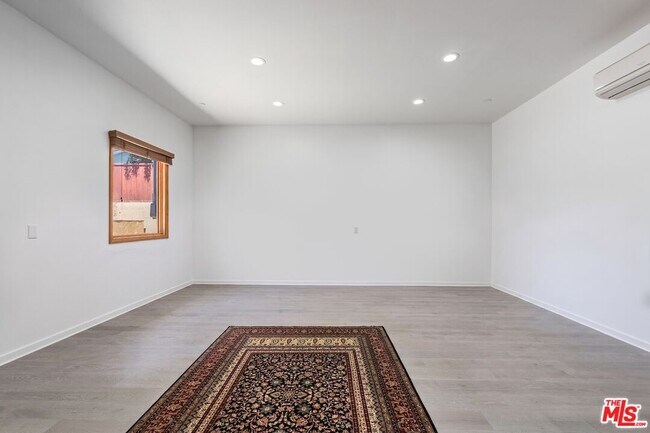 Foto del edificio - 6438 W 87th Pl