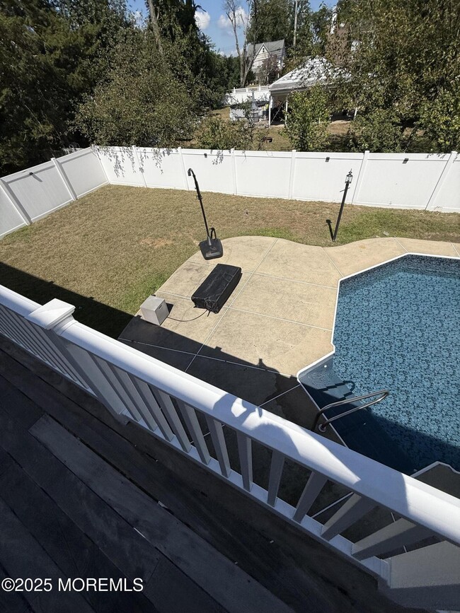 Building Photo - 445 Slocum Pl