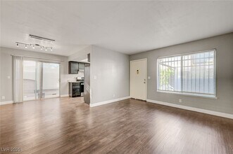 Building Photo - 4339 Spencer St