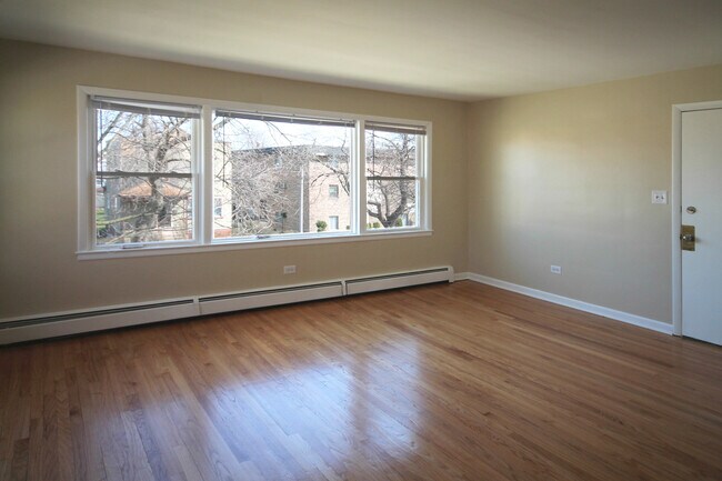 Building Photo - 1119 Dunlop Ave