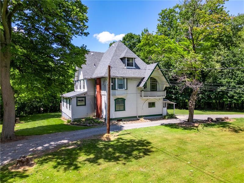 727 W Beaver St, Zelienople, PA 16063 Room for Rent in Zelienople, PA