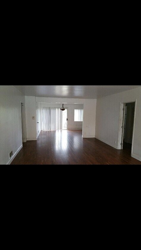 Primary Photo - 5140 Coldwater Canyon Ave