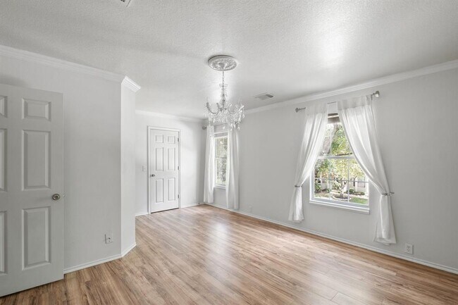 Building Photo - 16835 Pine Castle Dr