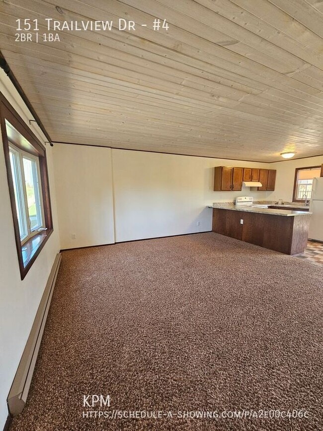 Building Photo - 151 Trail View Dr