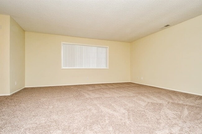 Building Photo - 1020 Amber Ln