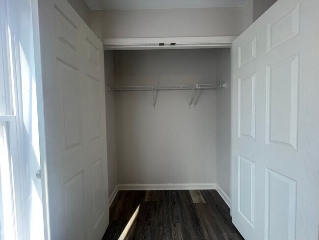 Foto del edificio - Spacious 3 Bedroom