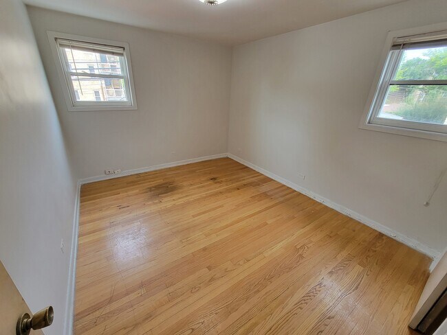 Foto del edificio - 6440 N Richmond St