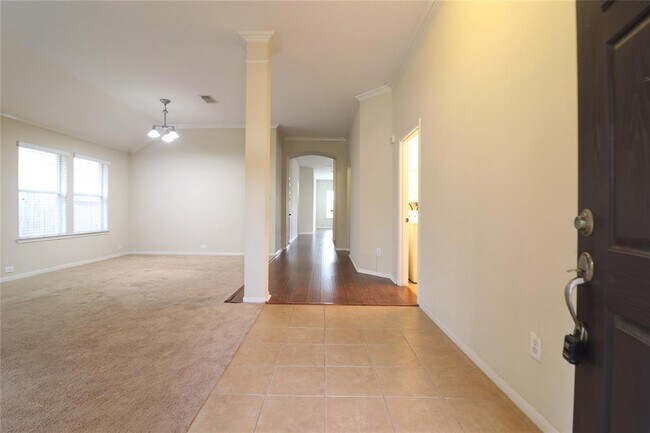 Building Photo - 7211 Agave Dr
