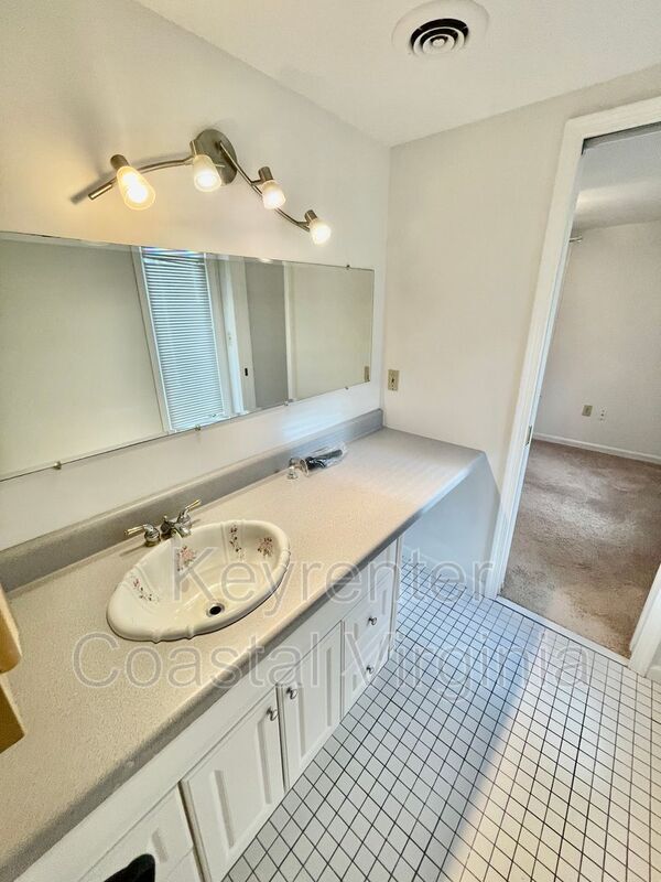 Building Photo - 24169 Newsomes Cir