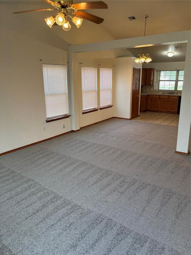 Foto del edificio - 3204 SW 102nd St
