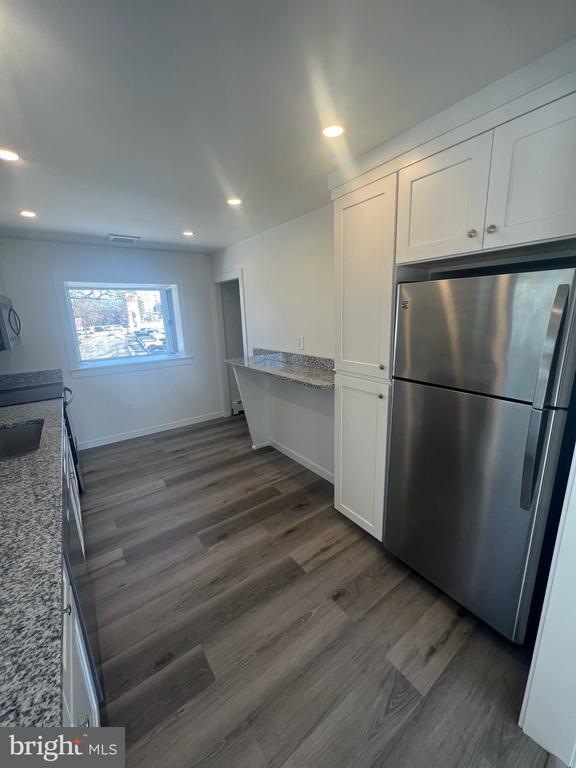 609 Lancaster Ave Unit 2, Malvern, PA 19355 Room for Rent in Malvern, PA