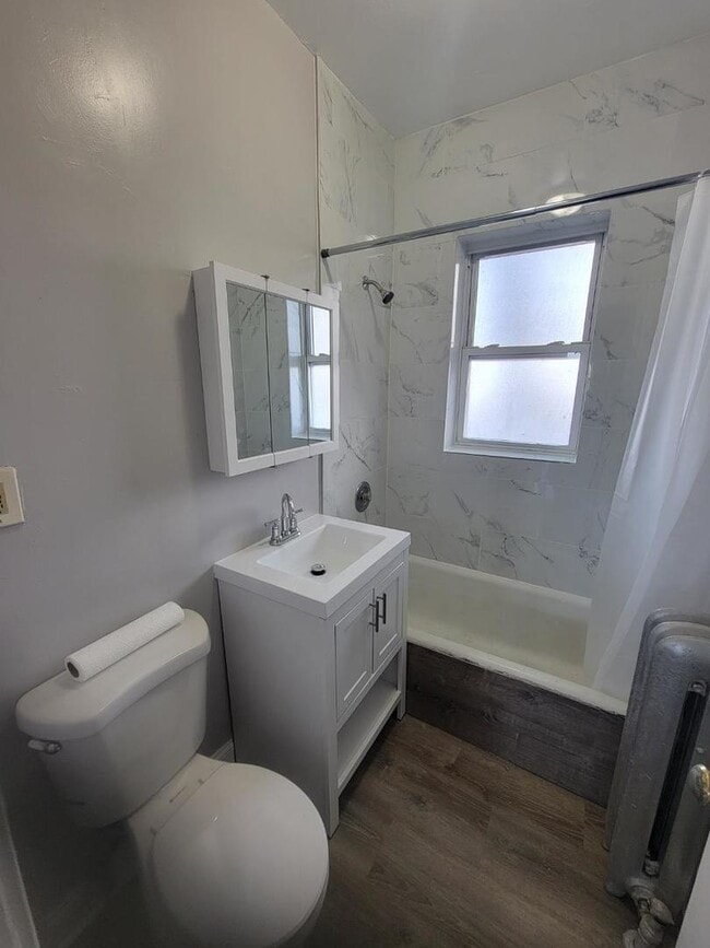 Building Photo - 5355 W Lawrence Ave