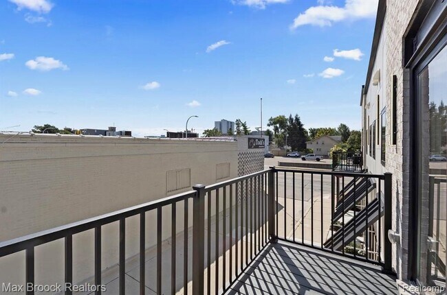 Foto del edificio - 105 Laurel Ct