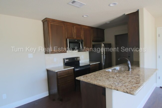 Foto del edificio - 3218 Cherry Ln