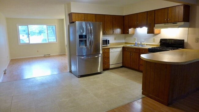 Foto del edificio - 1175 Lindale Dr