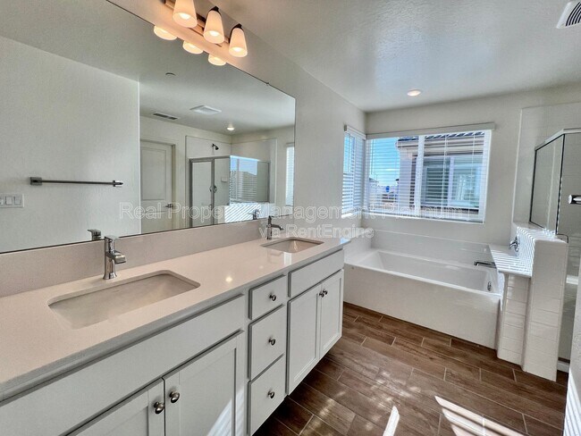 Foto del edificio - 1459 Farmhouse Ln