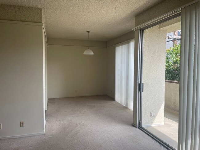 Photo - 1840 Fairburn Ave Apartment