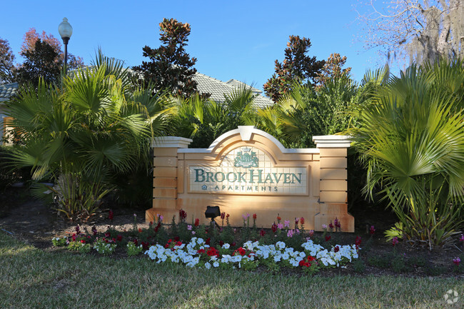 Building Photo - Brook Haven Apartments