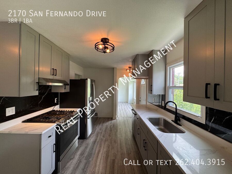 Foto principal - 2170 San Fernando Dr