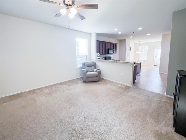 Building Photo - 229 Cascata Way