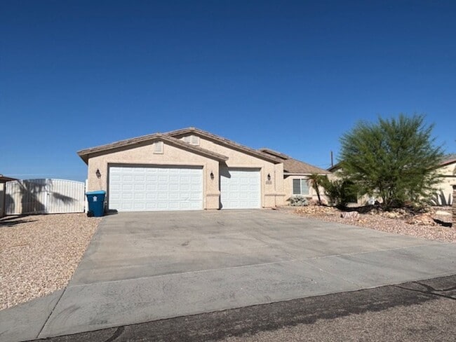 Foto del edificio - 3 Bedroom - 2 Bath Home