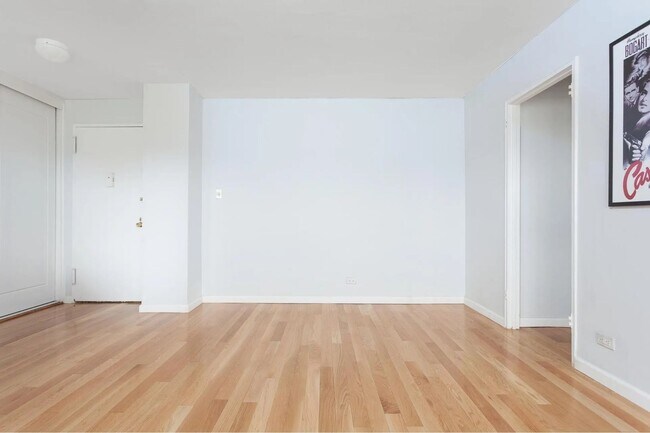 Foto del edificio - Lovely 1Bed 1Bath available