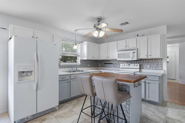 Building Photo - 5521 Liberton Ln