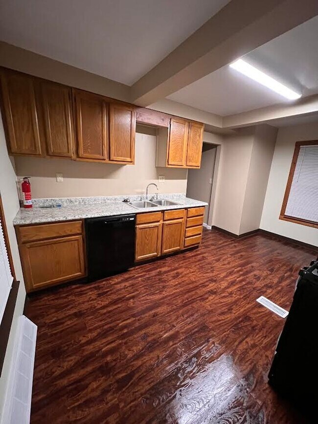 Foto del edificio - 112 Hazel St