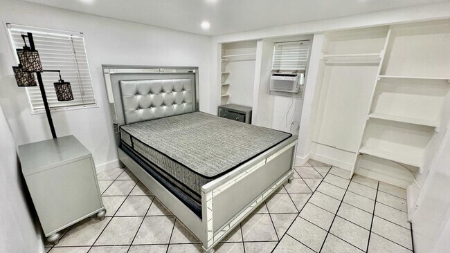 Foto del edificio - 48 SW 14th St