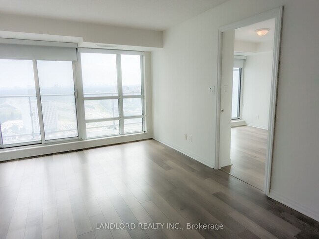 Building Photo - 2015 Sheppard Ave E