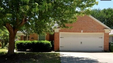 Building Photo - 1813 Newton Dr