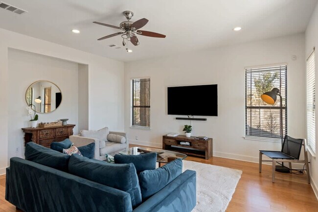 Foto del edificio - 1803 E 18th St