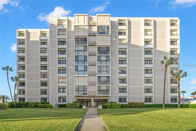 Building Photo - 851 Bayway Blvd