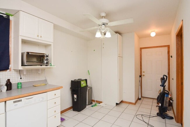 Foto del edificio - 1351 N Wolcott Ave