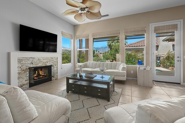 Foto del edificio - 9 Shoreline Dr