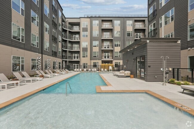 Building Photo - Logic at White Oak