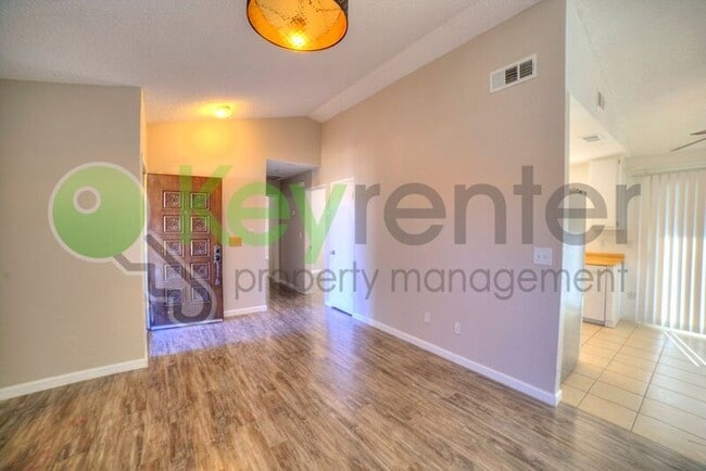 Foto del edificio - 1300 Old W Dr