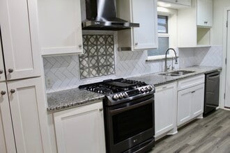 Building Photo - 10020 Losa Dr