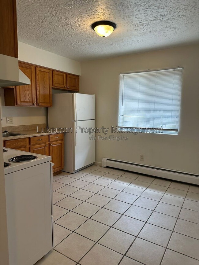 Building Photo - 1405 Huntington Ave