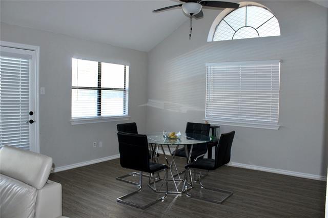Foto del edificio - 808 Bridgewater Ln