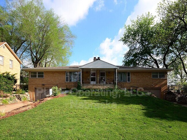 Foto del edificio - 5156 Pierce St