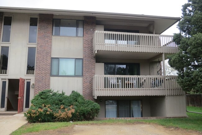 Foto del edificio - 600 Manhattan Dr