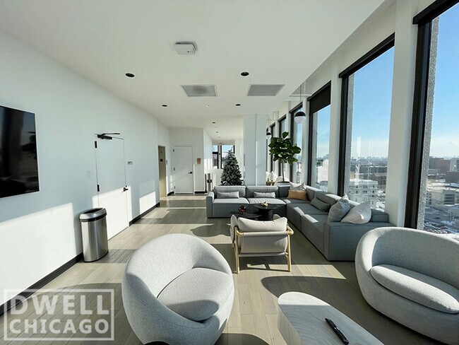 Foto del edificio - 713 S Seeley St