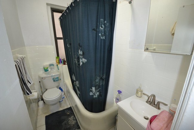 Foto del edificio - 248 W 17th St